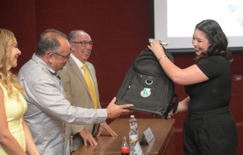 Despide UACH a estudiantes que realizarán movilidad académica en el semestre 2026.2
